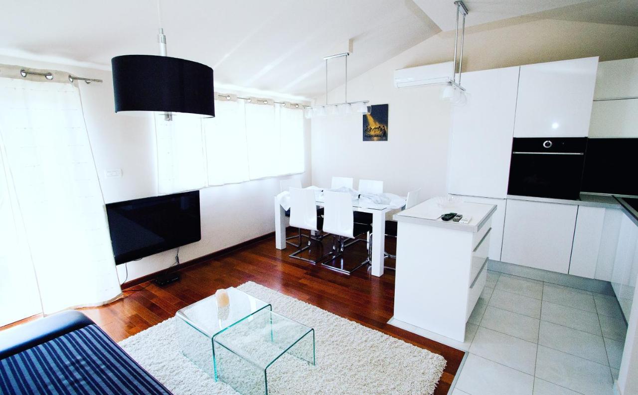 Deluxe Suites Mandic Omiš Zewnętrze zdjęcie